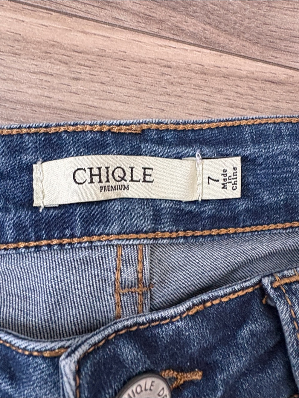 Floral Embroidered Ankle Jeans - Blue - Picture 2 of 6
